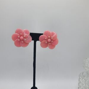Vintage signed pastel flower lucite clip on earrings